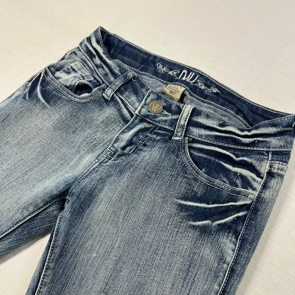 NV Jeans Womens Juniors Size 3 Light Blue Straight Leg low rise Casual Jeans